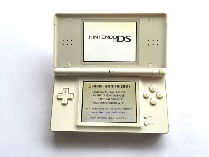 Ds lite not reading games