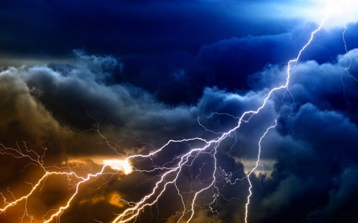 Lightning storm clouds wallpaper sky thunderstorm rain nature thunder wallpapers backgrounds 1080 1920 cool stormy phone 1080p android