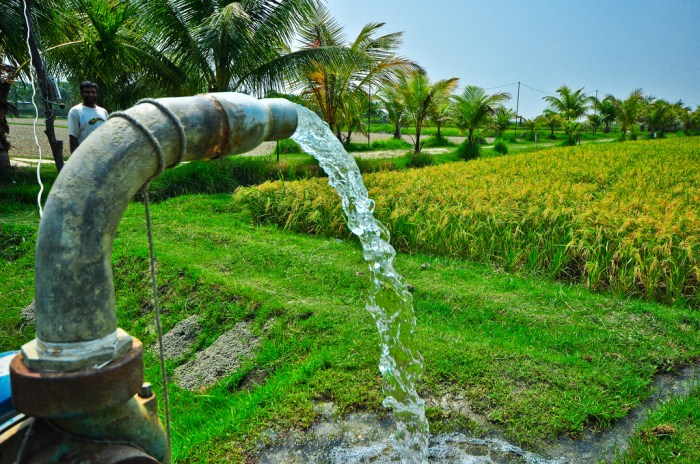 Water pump water table