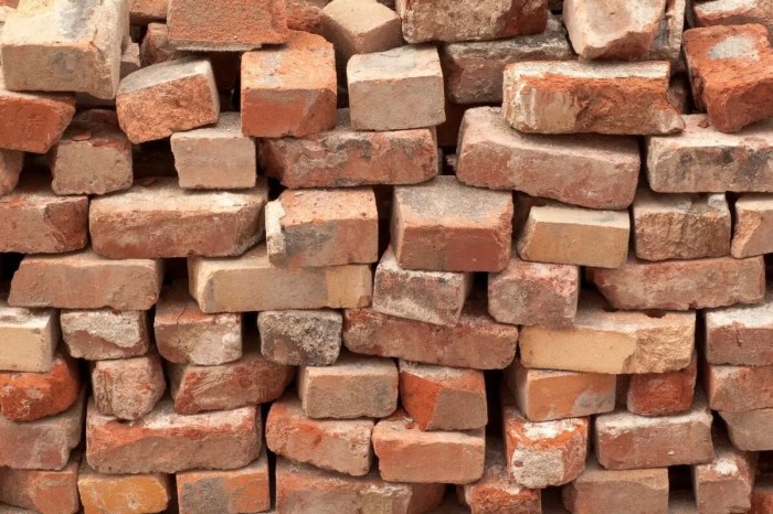 Can bricks catch on fire