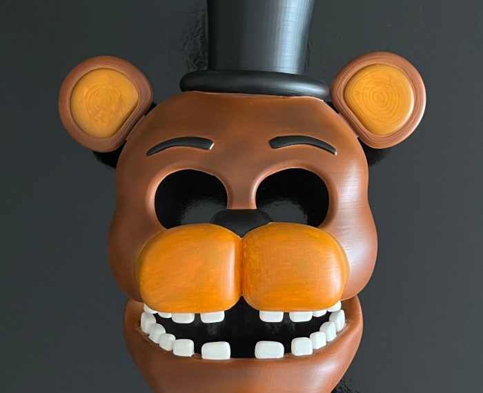 Freddy fazbear mask fnaf nights