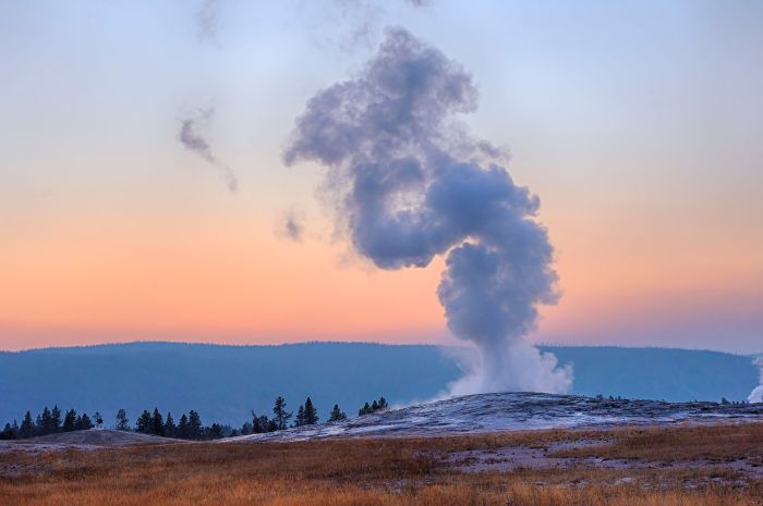 Geysers volcano yellowstone gases deep work chemistry meaning reveal primordial underground