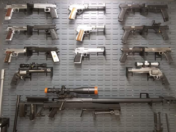 Guns displays