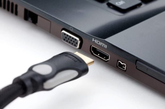 Laptop with hdmi in