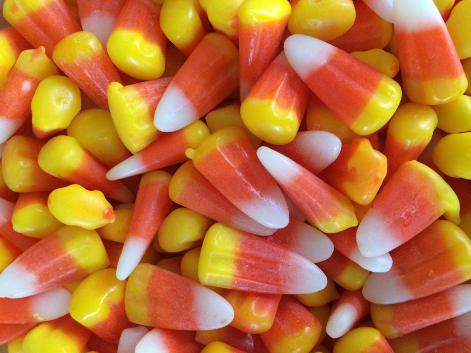 Corn cob candy corn