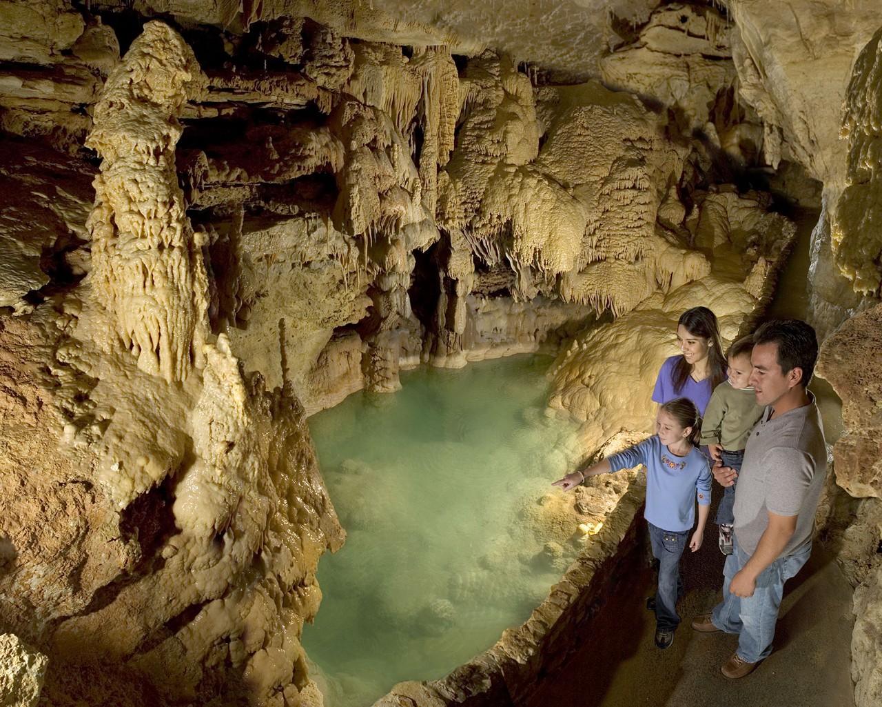 Caverns caves missouri fantastic near