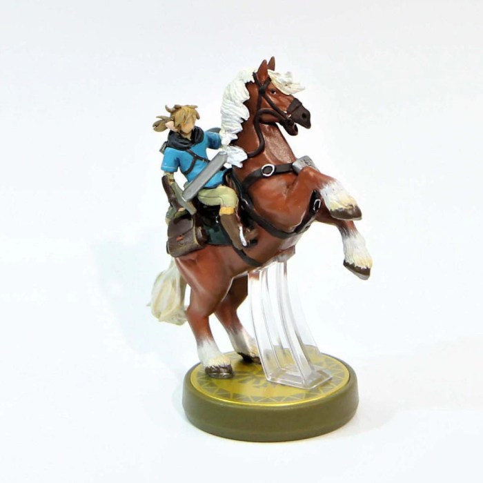 Link on epona amiibo