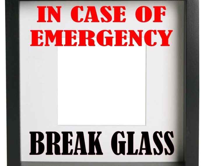 Can ghasts break glass