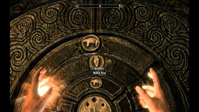 Skyrim golden claw door