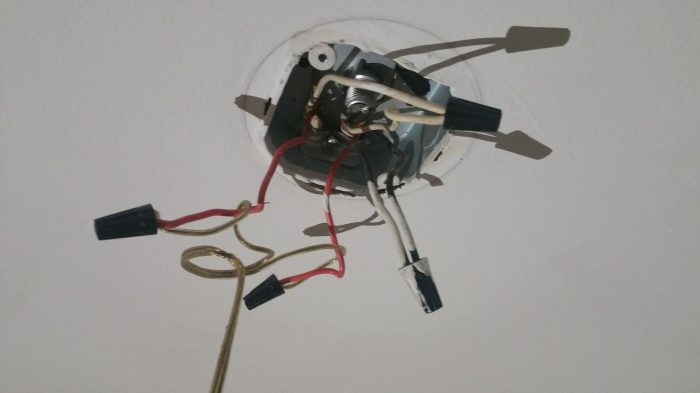 Red wire for ceiling fan
