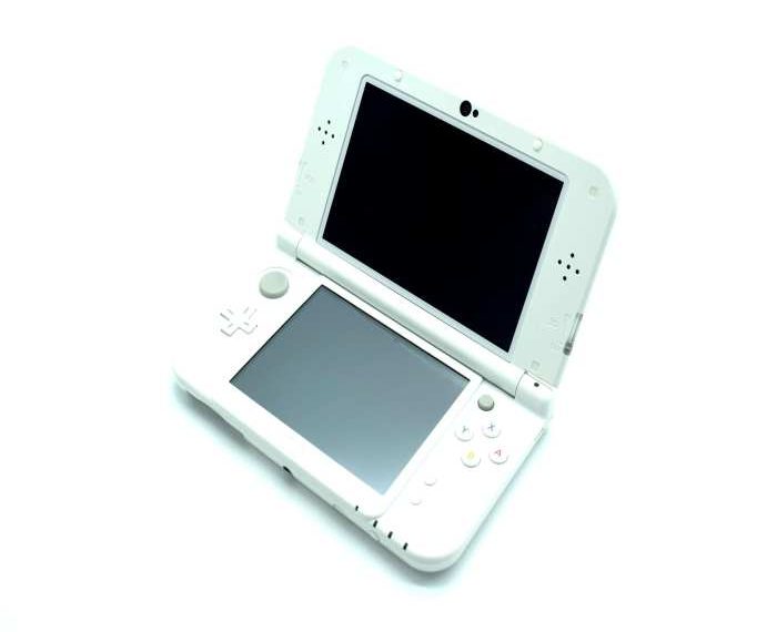 New nintendo 3ds xl white